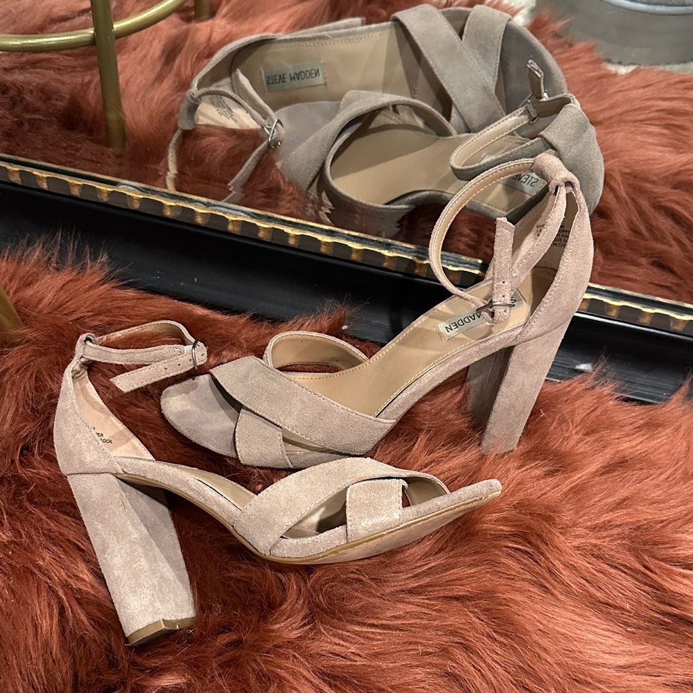 Steve Madden Women's Beige Suede Heels